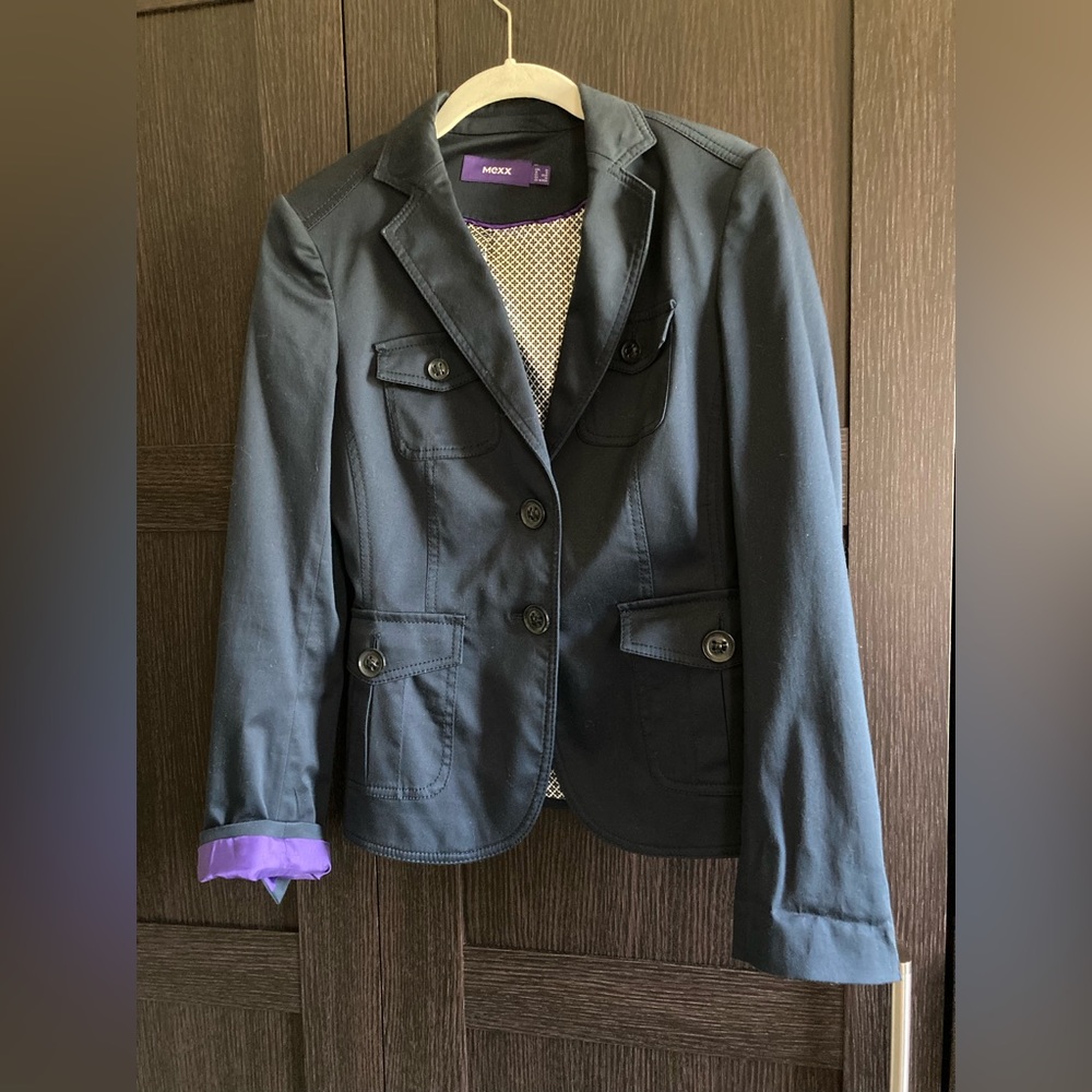 Navy-blue blazer from Mexx
